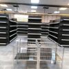 قفسه فروشگاهی هایپر مارکتی خالی درون فروشگاه